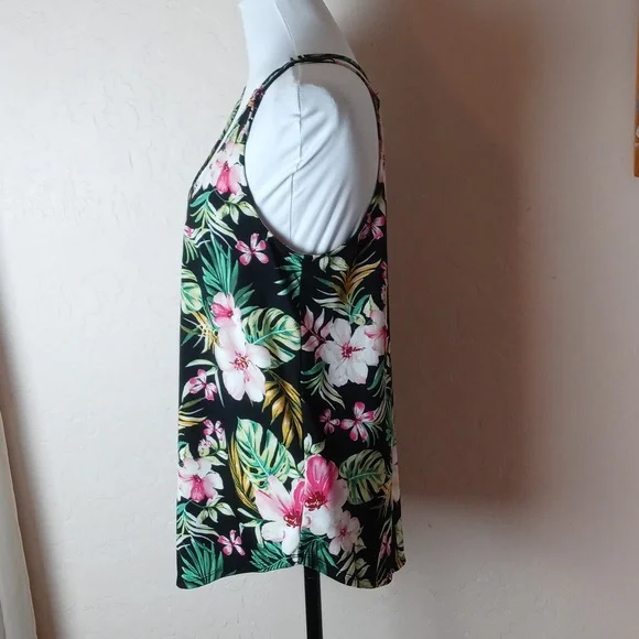Love Delirious Maternity Floral Black Sleeveless Top - Picture 3 of 6